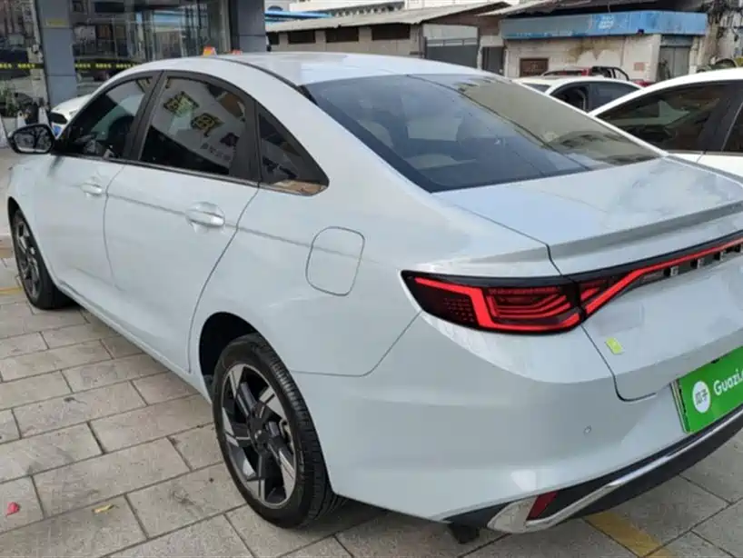 Emgrand L HiP 2022 model 1.5 TD-DHT Pro 100KM Super Fast