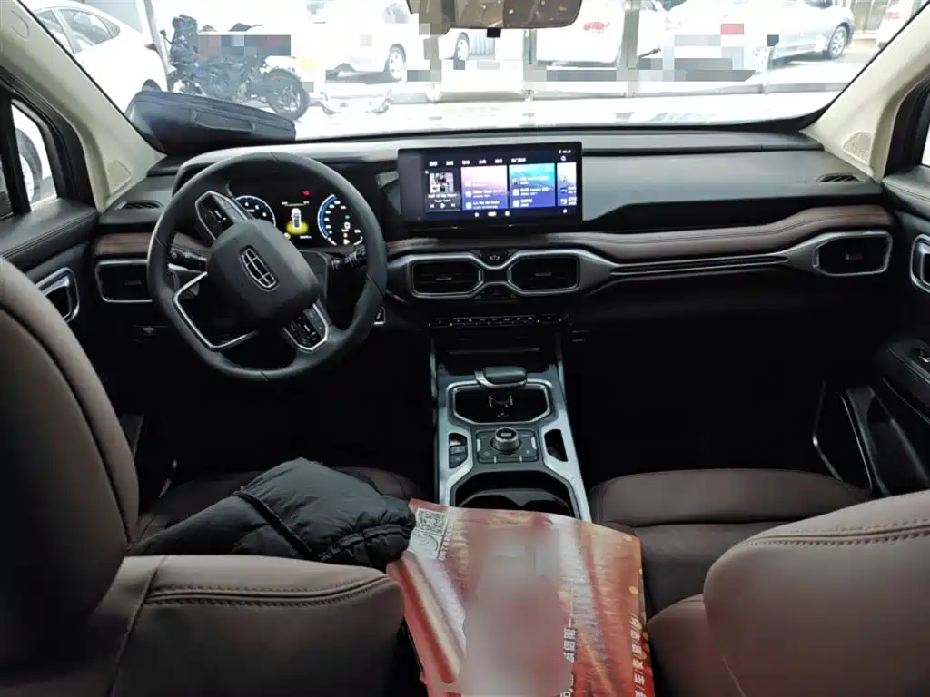 Haoyue 2022 1.8TD DCT Luxury 7-seater