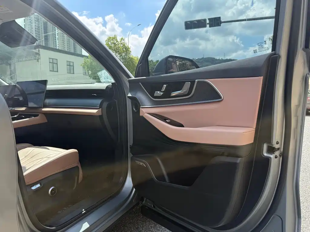 Фото машины 30