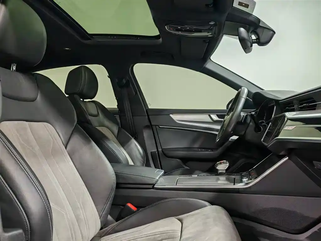 Audi A6L New Energy 2020 model 55 TFSI e quattro