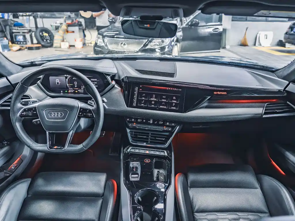 Audi RS e-tron GT 2023 basic model