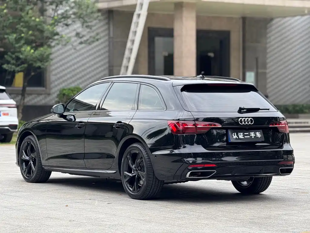 Audi A4 imported 2022 Avant 40 TFSI fashion and elegant
