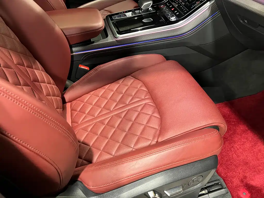 Audi SQ7 2024 model 4.0 TFSI