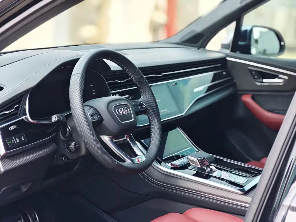 Audi SQ7 2024 model 4.0 TFSI