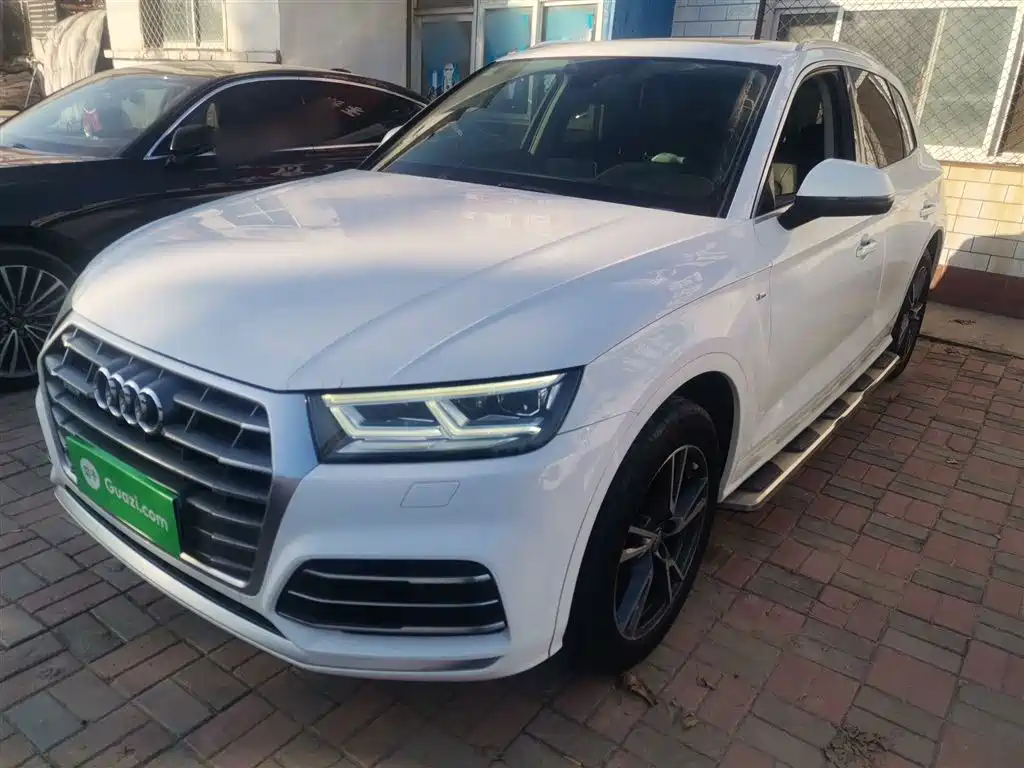 Audi Q5L 2020 facelift 40 TFSI Rongxiang fashion type
