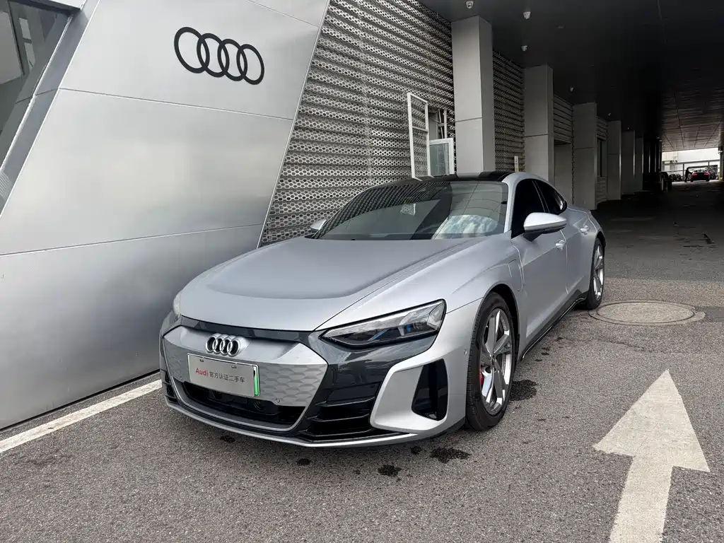 Audi e-tron GT 2023 basic model