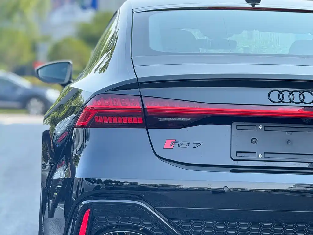 Audi RS 7 2024 RS 7 4.0 T Sportback performance
