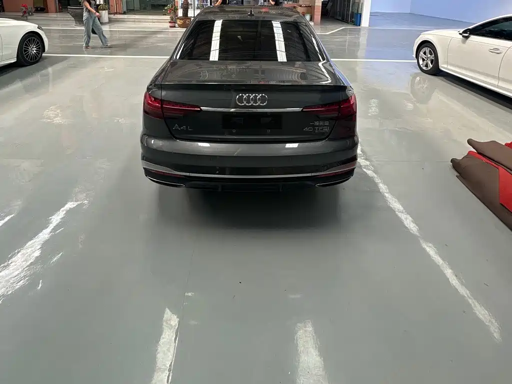 Audi A4L 2020 model 40 TFSI fashion dynamic type