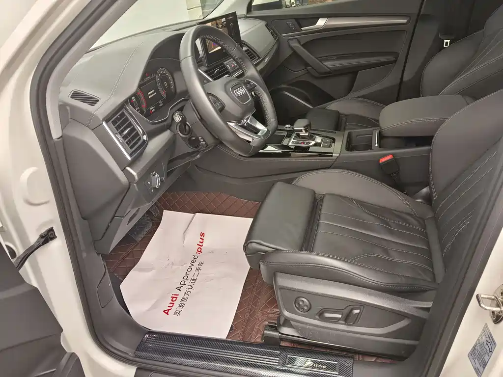 Audi Q5L 2022 40T luxury dynamic type