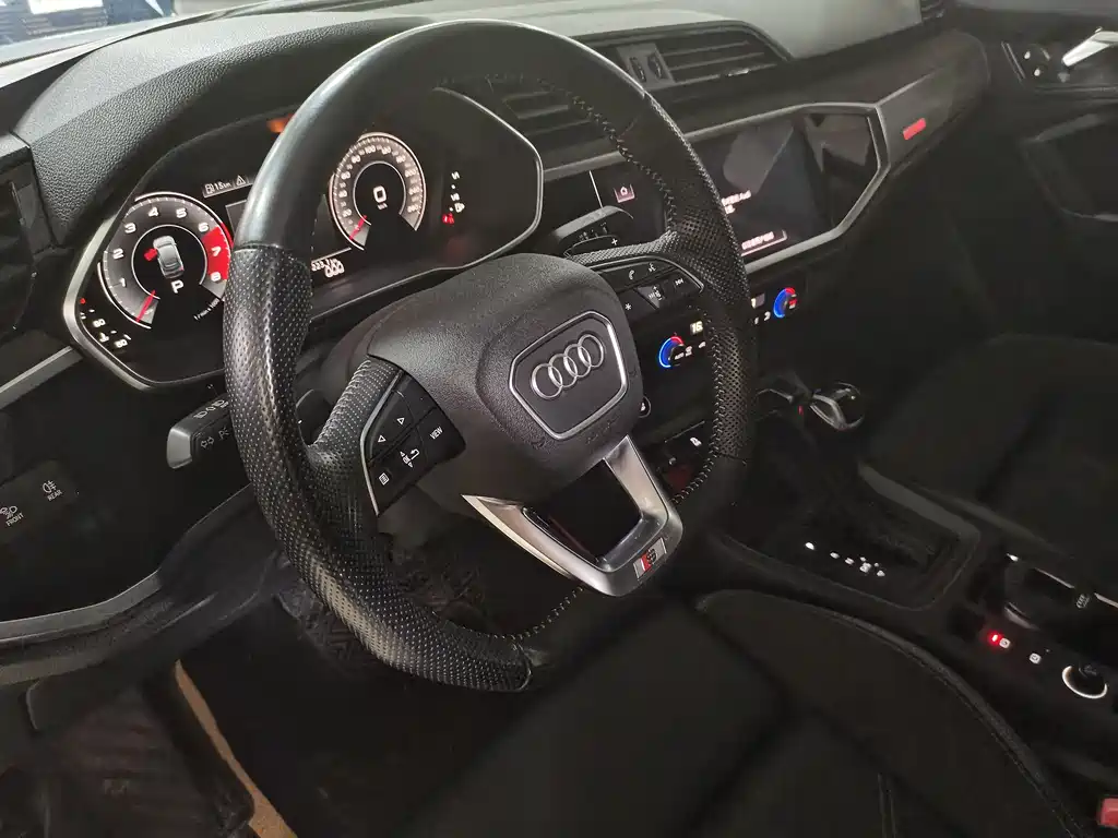 Audi Q3 Sportback 2022 model 40 TFSI fashion type