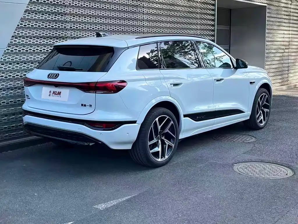 Audi Q6L e-tron 2026 first pilot version