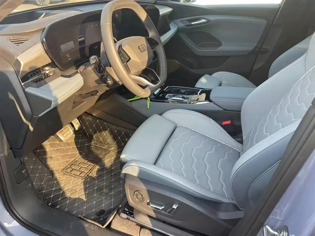 Audi Q6L e-tron 2026 first pilot version