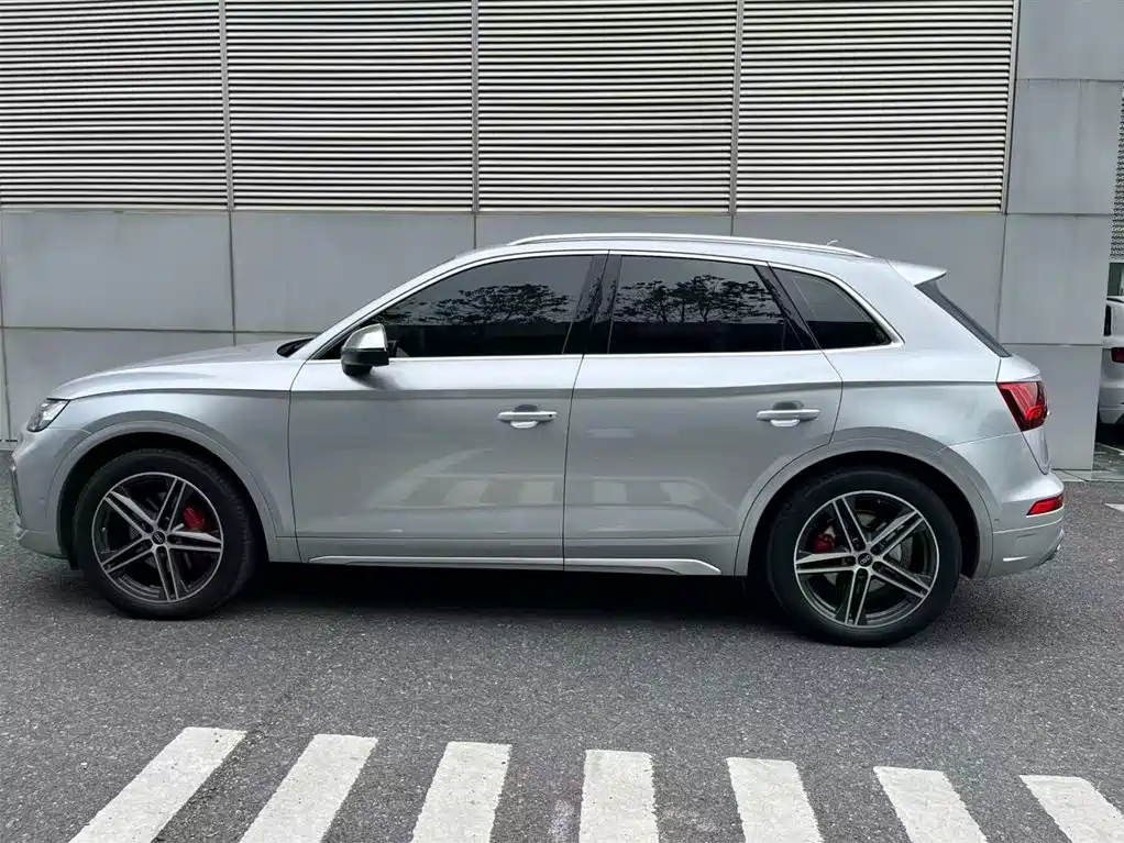 Audi SQ5 2021 model 3.0 TFSI quattro