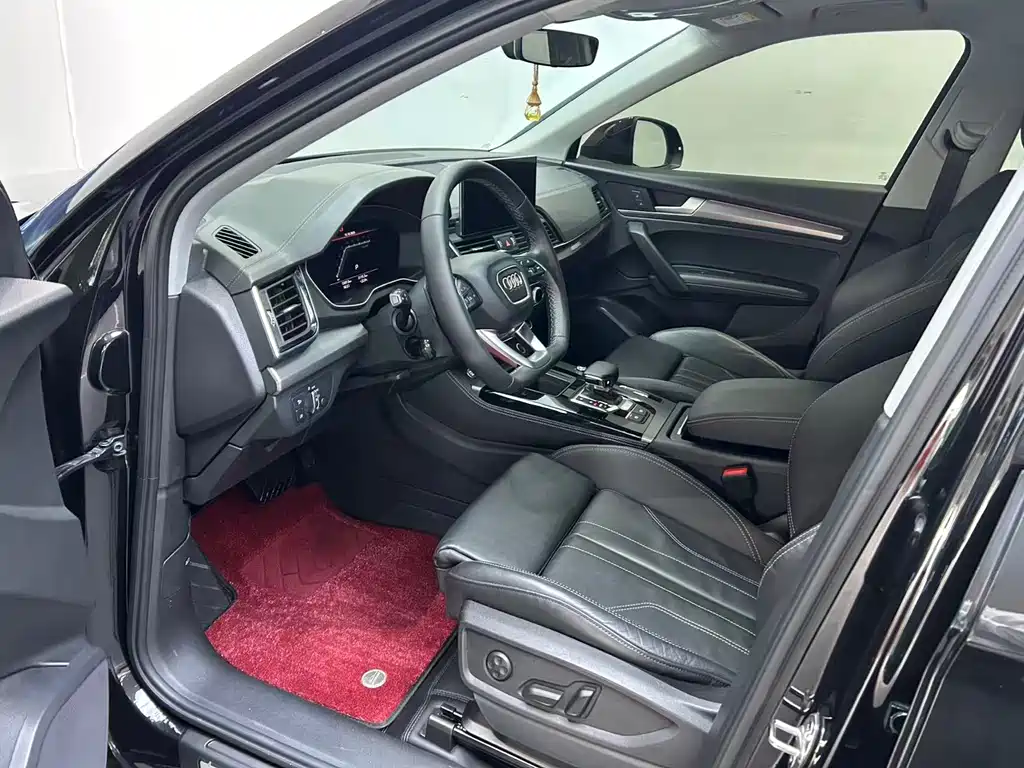 Audi Q5L 2022 40T luxury dynamic type