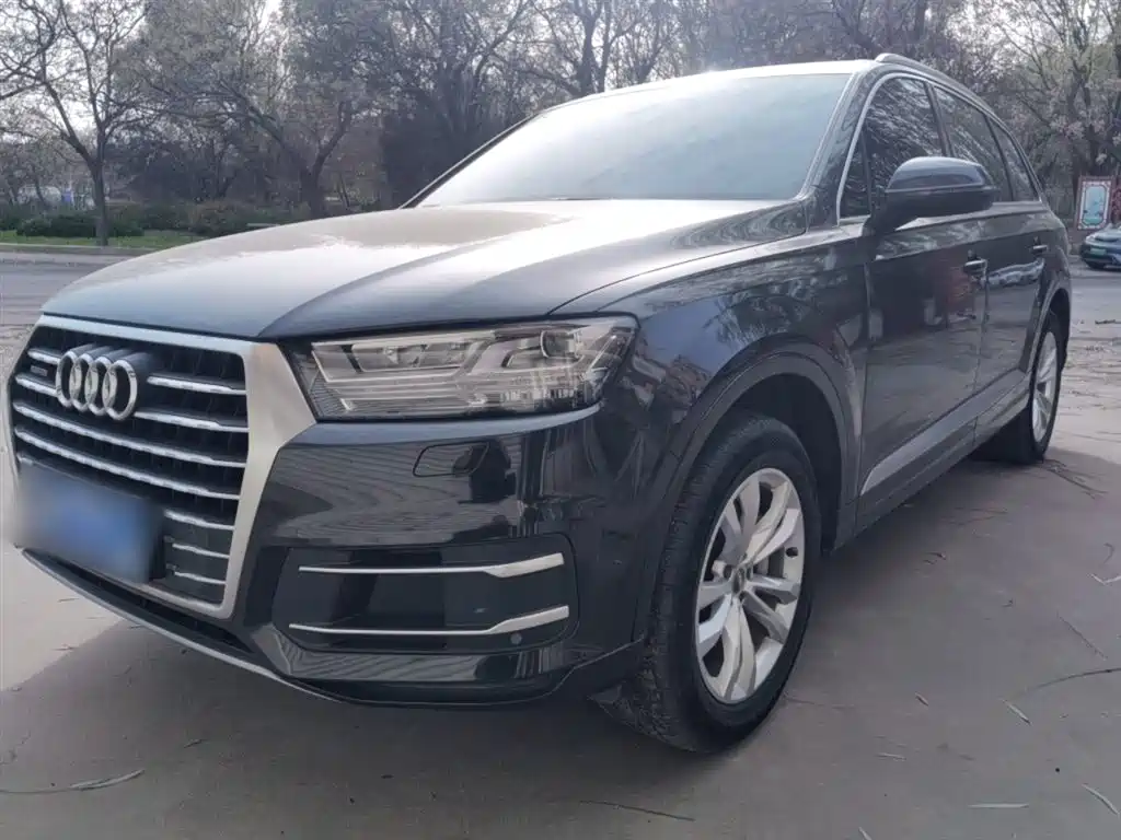 Audi Q7 2019 model 45 TFSI comfort type