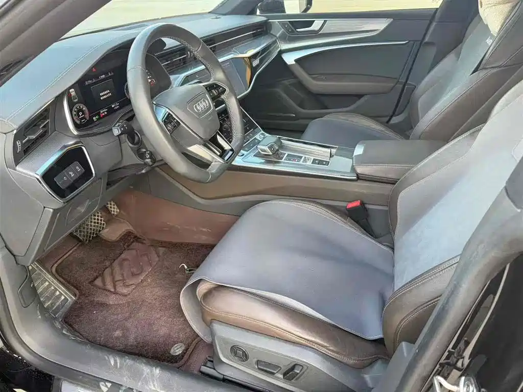 Audi A7L 2022 model 45 TFSI quattro S-line wind knight