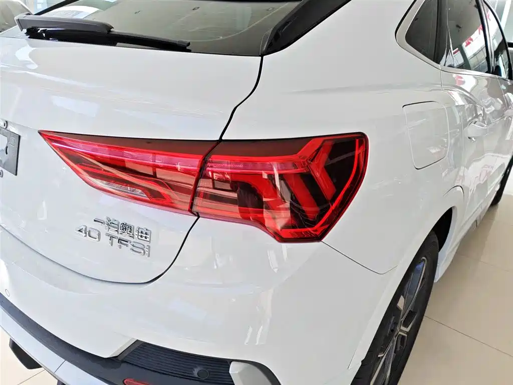 Audi Q3 Sportback 2020 model 40 TFSI fashion type