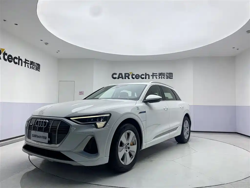 Audi e-tron 2021 model 50 quattro luxury