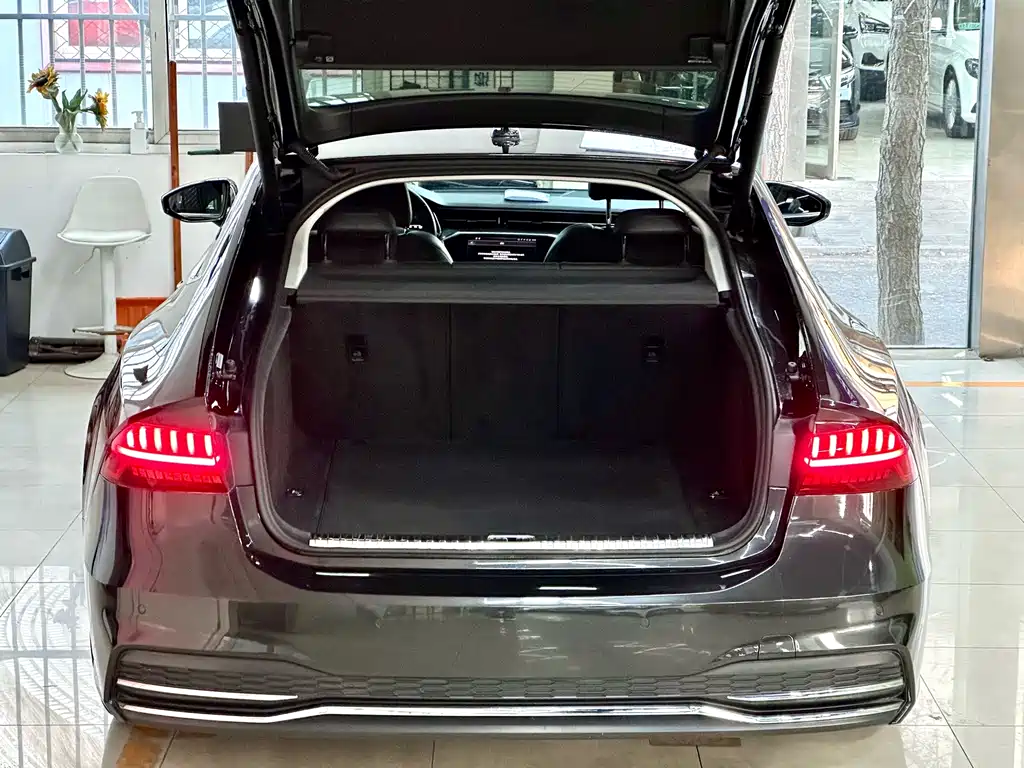 Audi A7 2022 model 45 TFSI premium selection