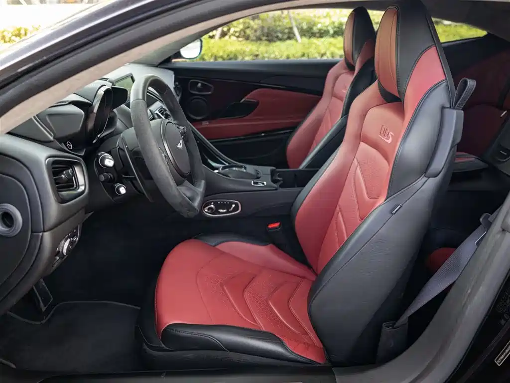 Aston Martin DBS 2020 DBS Superleggera V12 Coupe