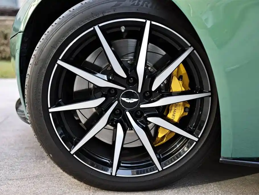 Aston Martin DB11 2022 4.0 T V8 Coupe