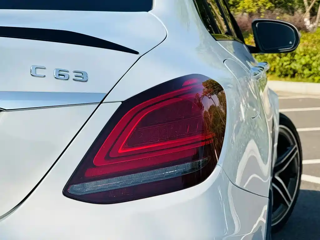 Фото машины 33