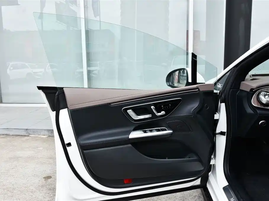 Mercedes-Benz EQE 2025 500 4MATIC Deluxe Edition