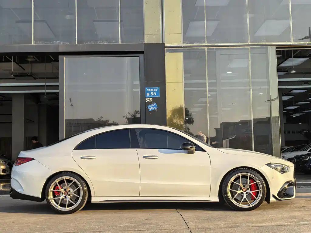Mercedes-Benz CLA AMG 2020 AMG CLA 35 4MATIC