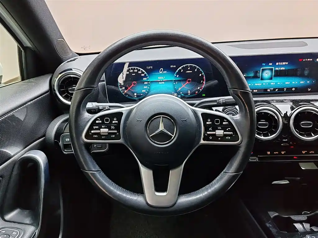 Mercedes-Benz A-class imported 2019 A 200 dynamic type