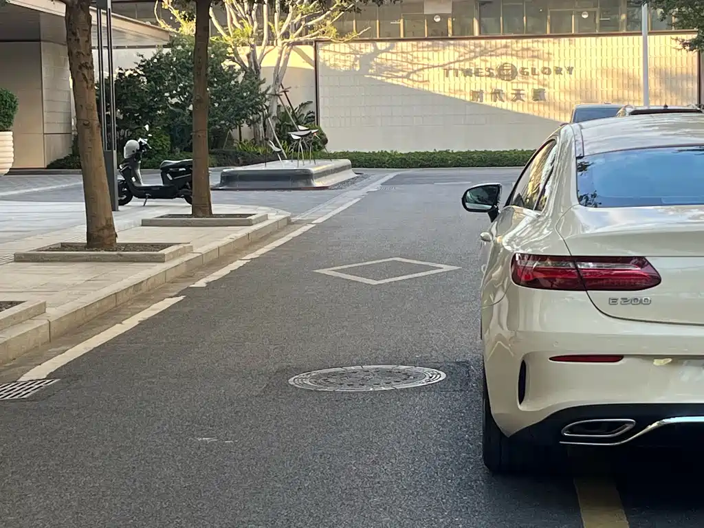 Фото машины 33