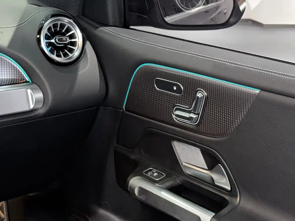 Фото машины 30