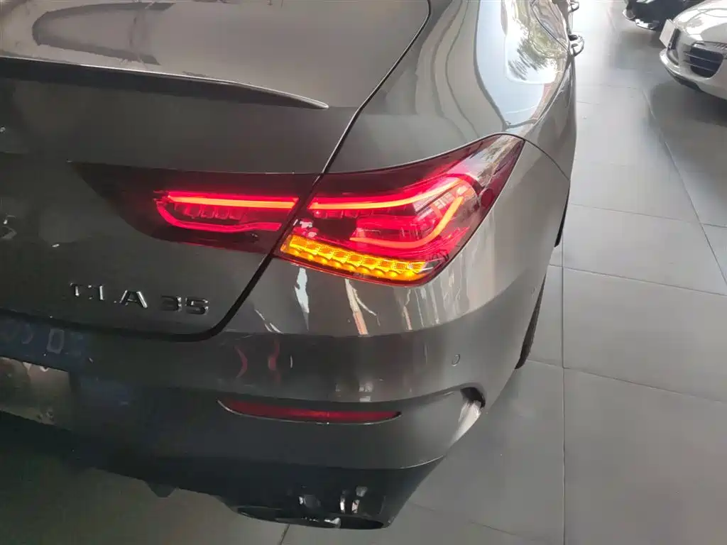 Mercedes-Benz CLA AMG 2023 AMG CLA 35 4MATIC