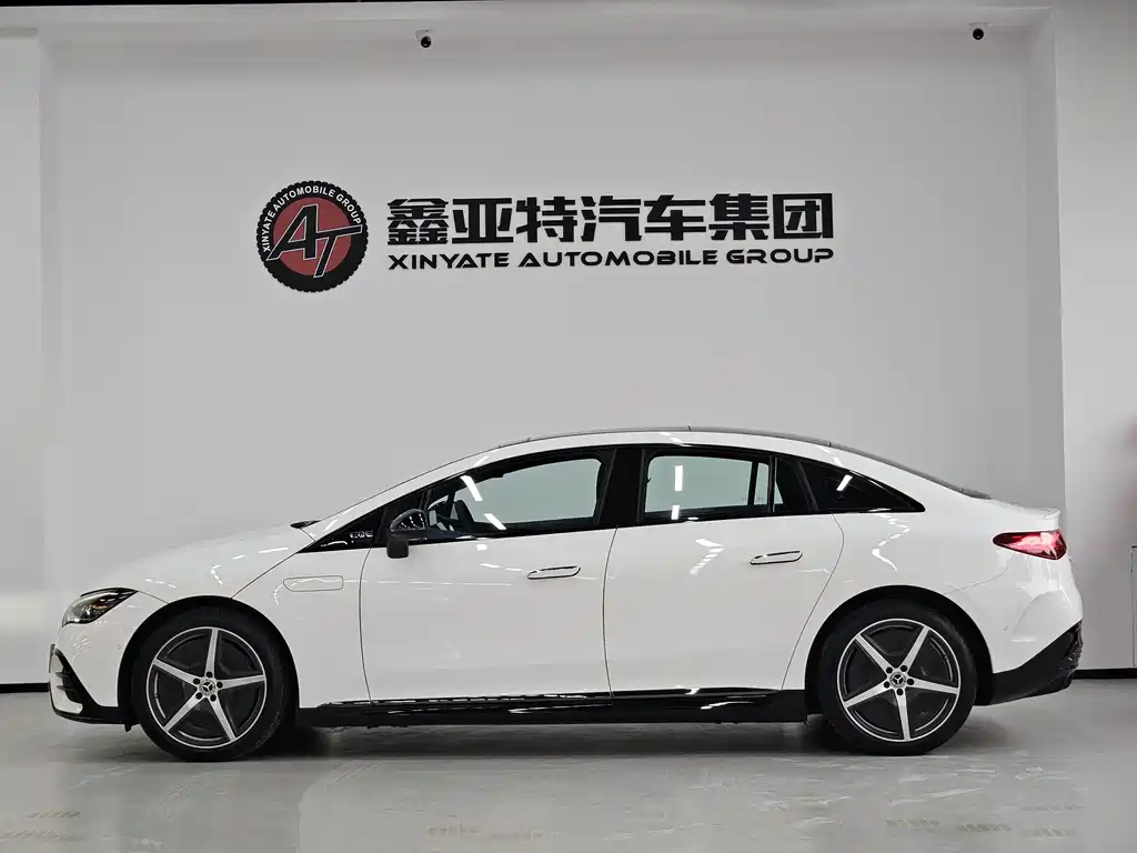 Mercedes-Benz EQE 2022 Model 350 First Special Edition