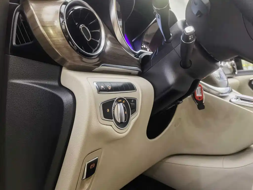 Mercedes-Benz V-class 2022 V 260 L long wheelbase luxury Edition