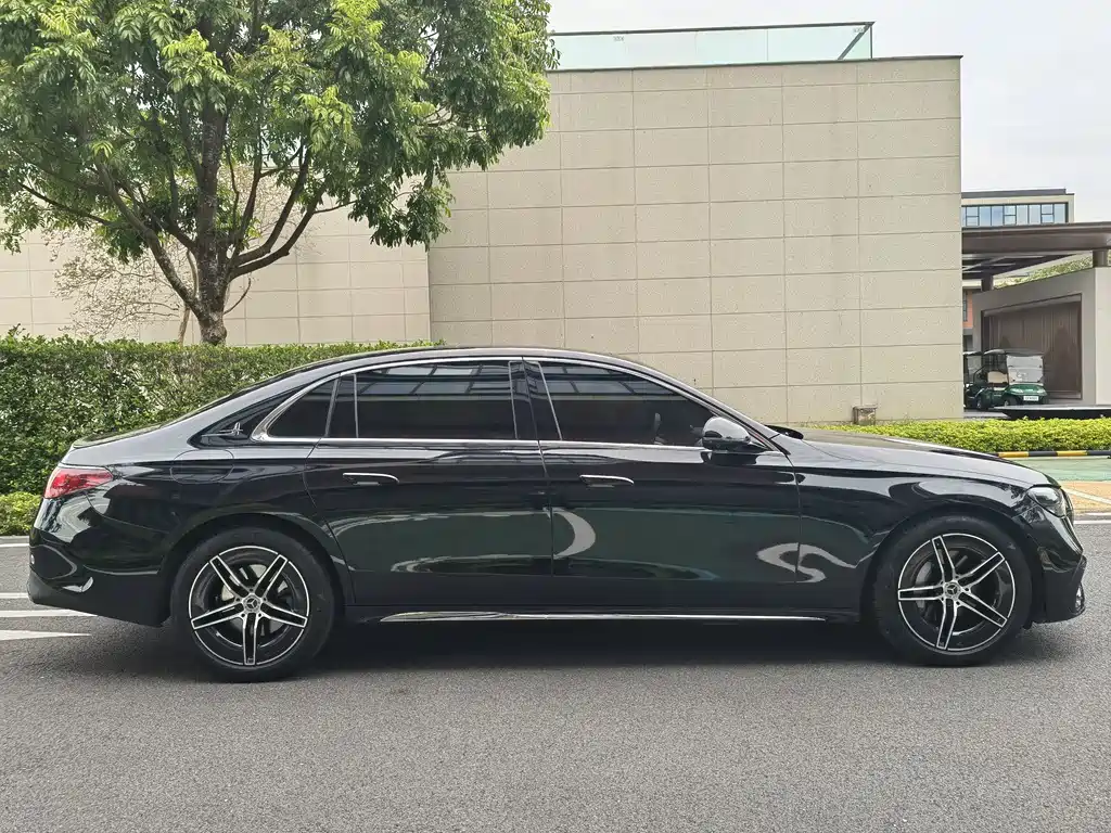 Mercedes-Benz E-Class 2024 E 300 L luxury Sports type