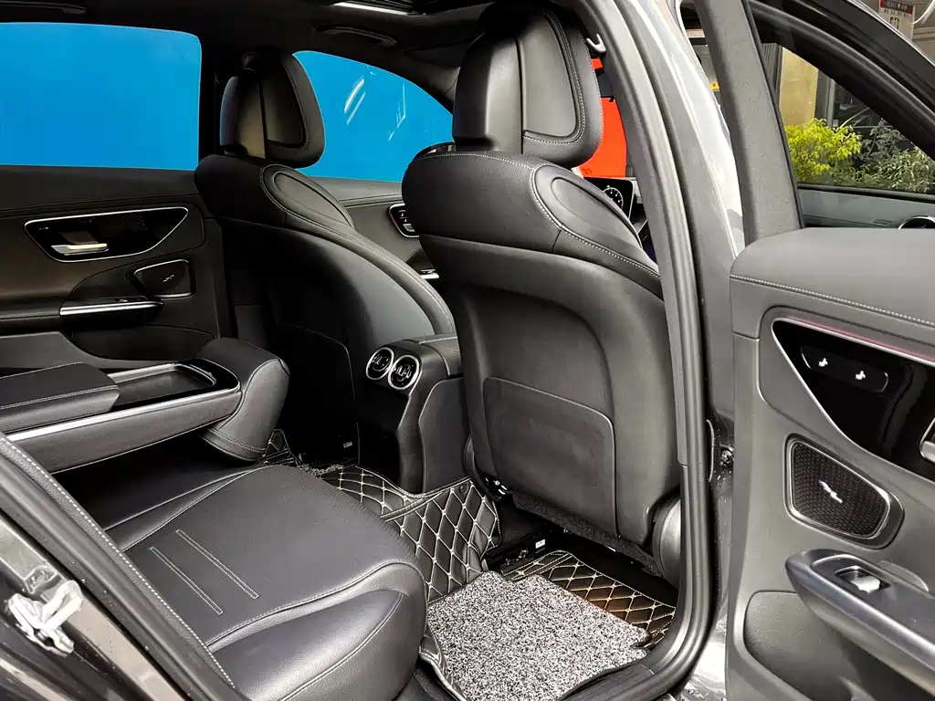 Фото машины 33