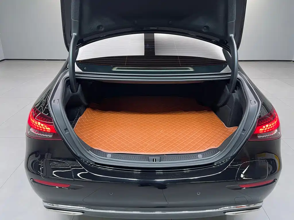 Mercedes-Benz E-class New Energy 2023 E 350 e L plug-in hybrid sports sedan