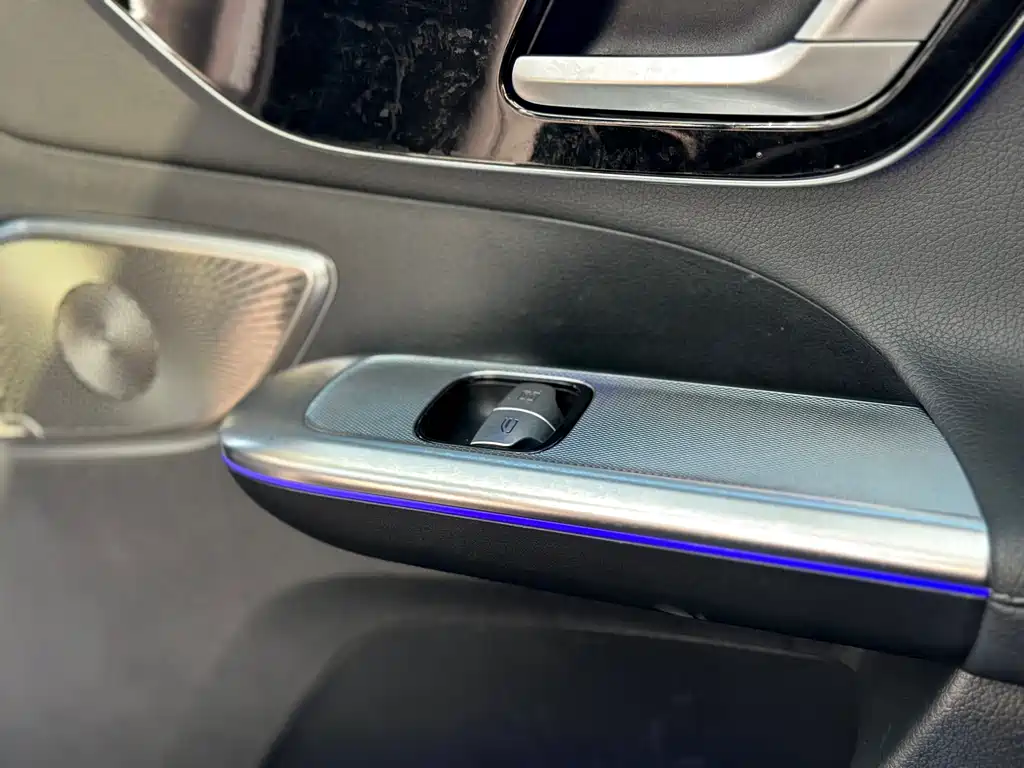 Фото машины 33