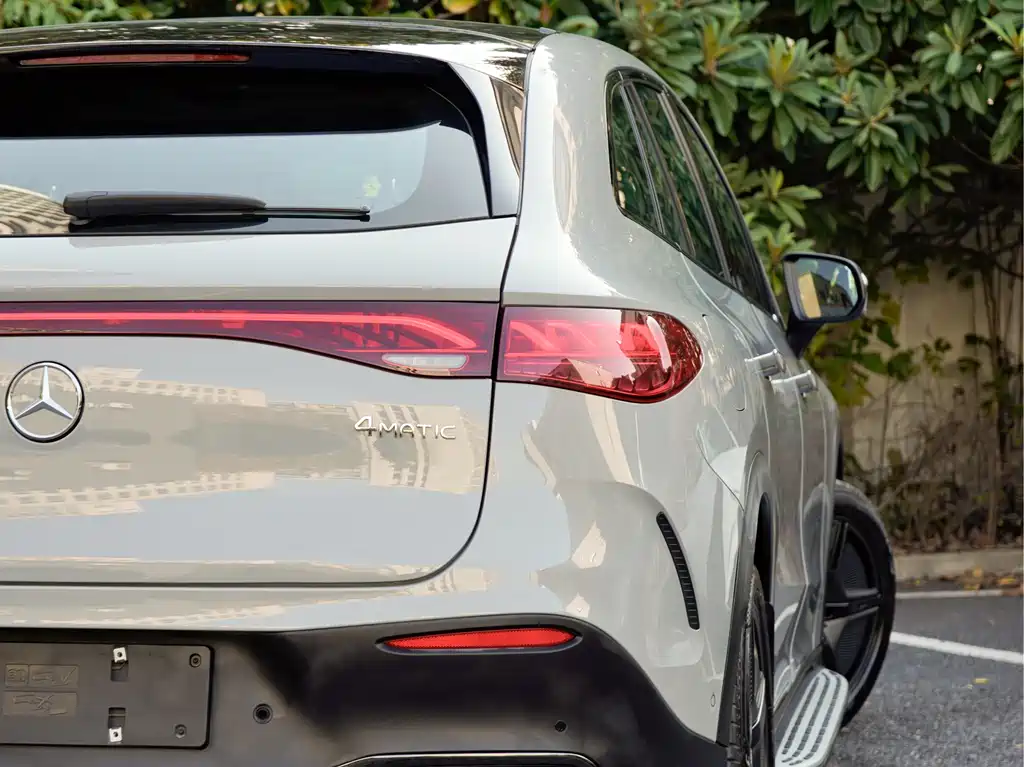 Mercedes-Benz EQE SUV 2023 model 500 4MATIC