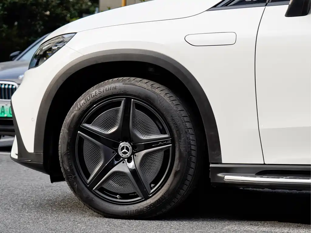 Mercedes-Benz EQE SUV 2023 model 500 4MATIC