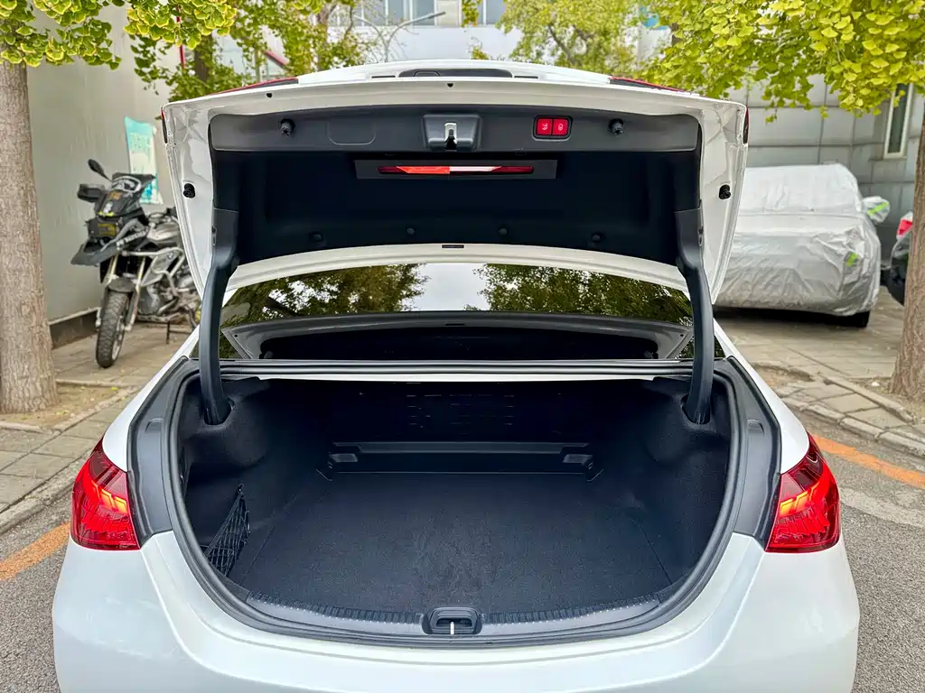 Mercedes-Benz C-class 2023 C 260 L sports version 4MATIC