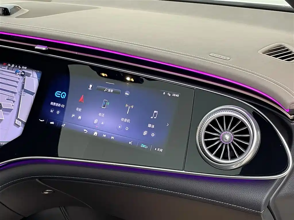 Mercedes-Benz EQS SUV 2023 450 4MATIC Deluxe Edition