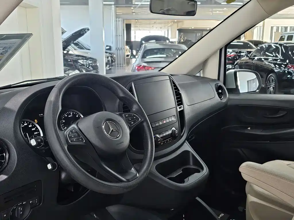 Vito 2023 2.0T Elite Edition 7 Seats