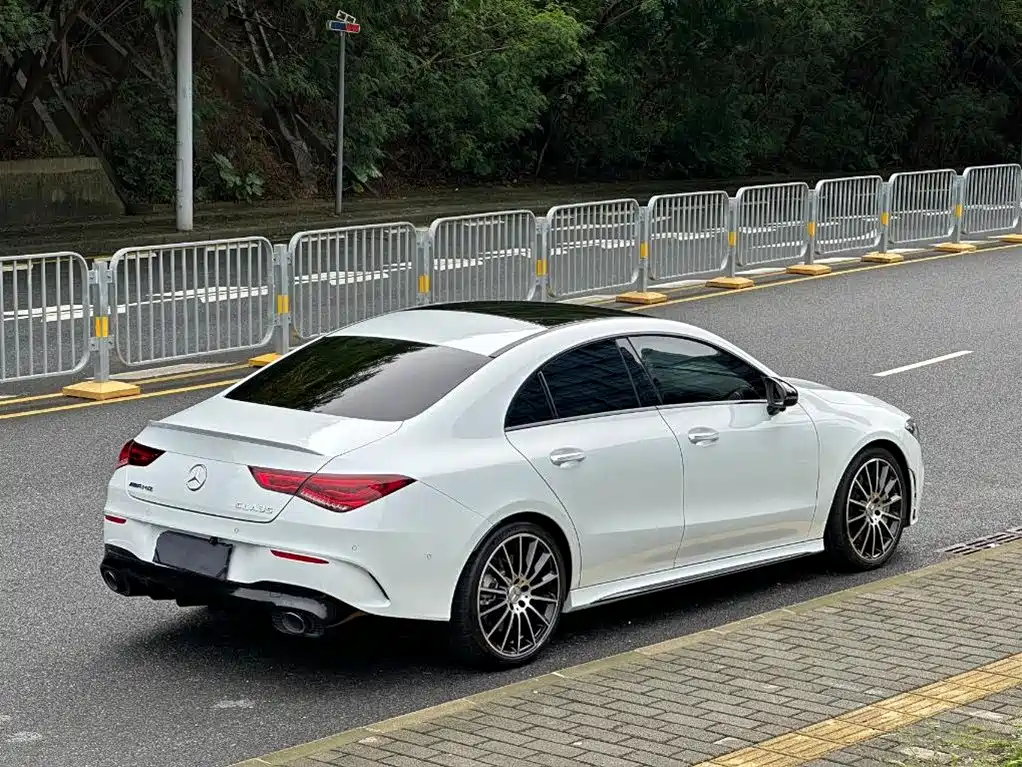 Mercedes-Benz CLA AMG 2022 AMG CLA 35 4MATIC