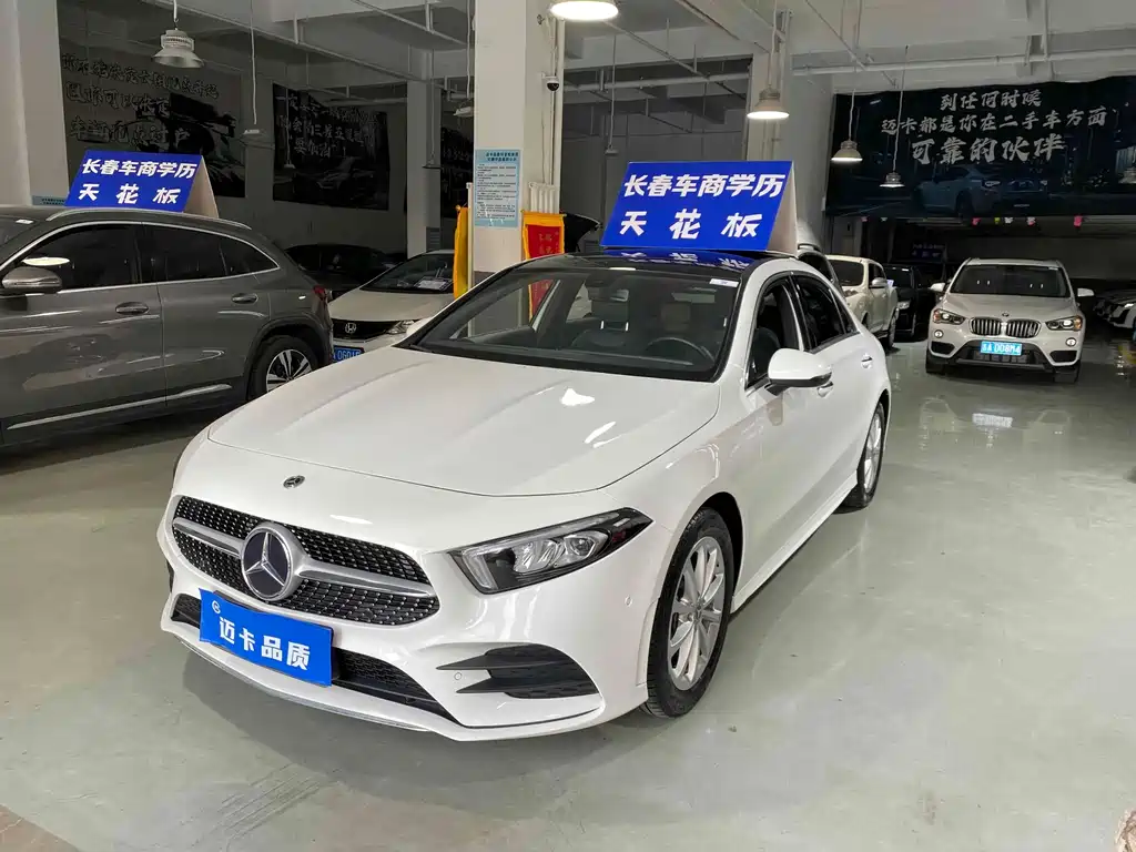 Mercedes-Benz A-class 2019 A 200 L sports sedan