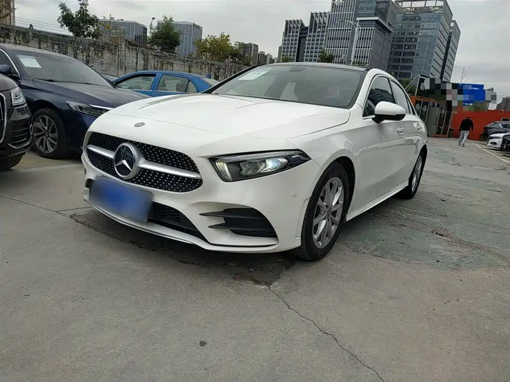 Mercedes-Benz A-class 2019 A 200 L sports sedan