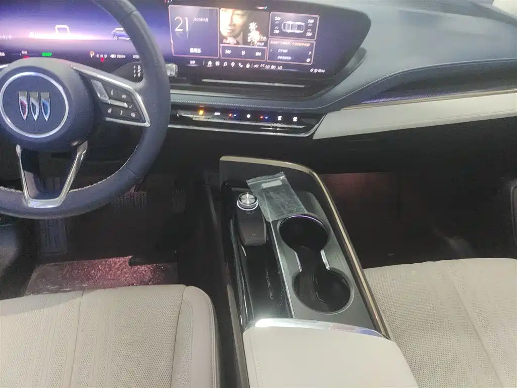 Buick E5 2023 Avia four-wheel drive version