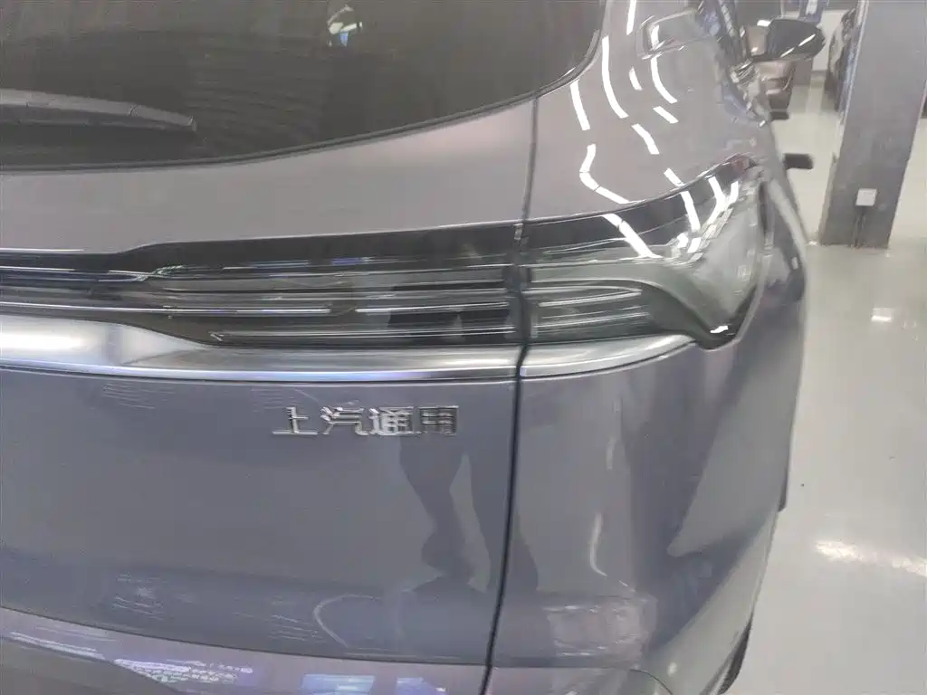 Buick E5 2023 Avia four-wheel drive version