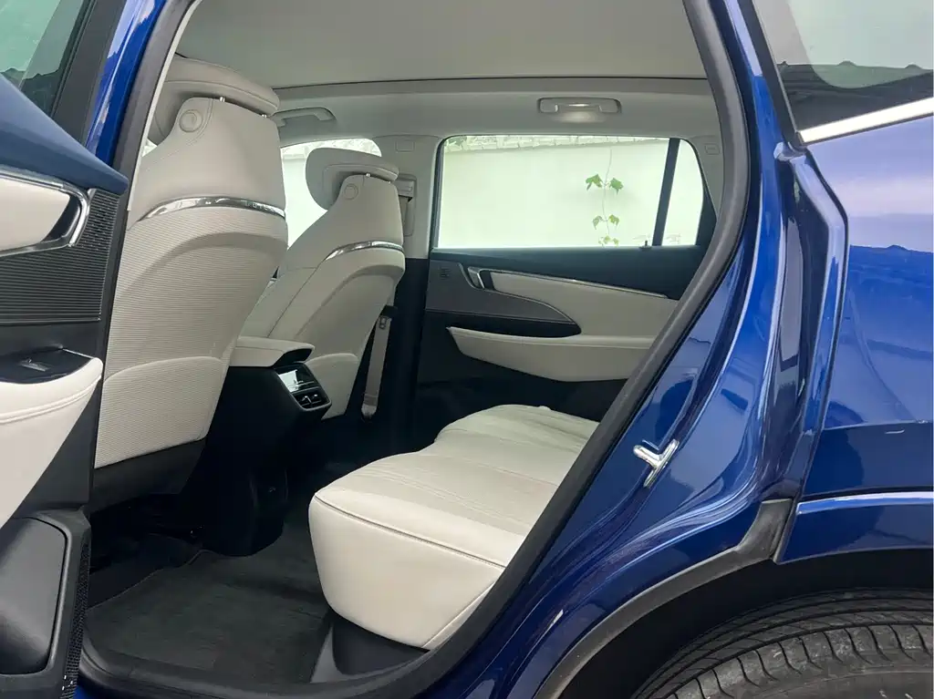 Buick E5 2023 Avia four-wheel drive version