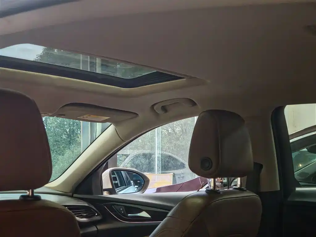 Regal 2020 model 552T Luxury